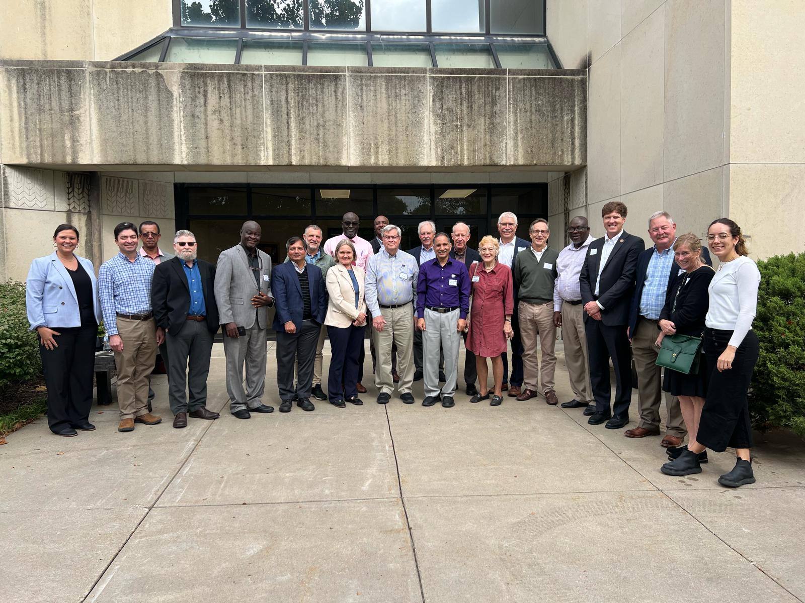 La négociation de partenariats avec les universités Land-grant aux Etats-Unis :   un moyen de tirer parti des connaissances scientifiques de pointe pour la mise en œuvre de l’Initiative en faveur des sols en Afrique et de l’AFSH-AP